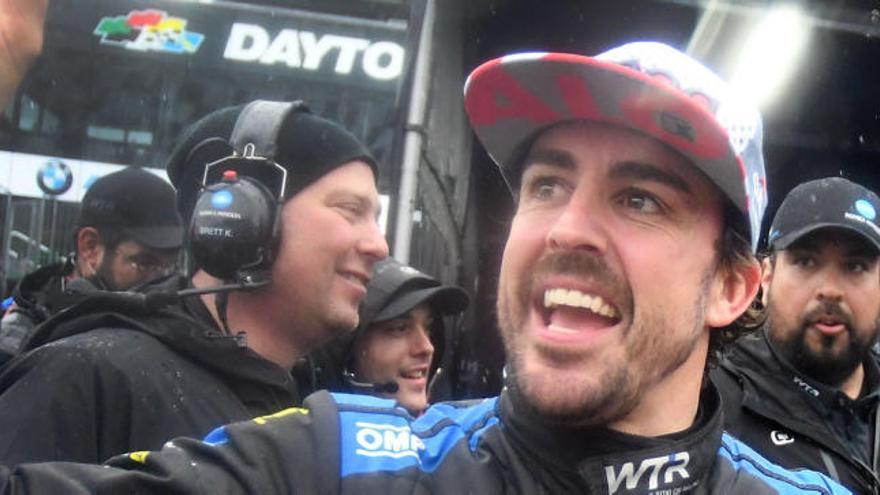 Fernando Alonso, tras ganar en Daytona.