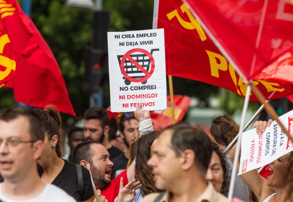 Manifestación contra la apertura del comercio los domingos