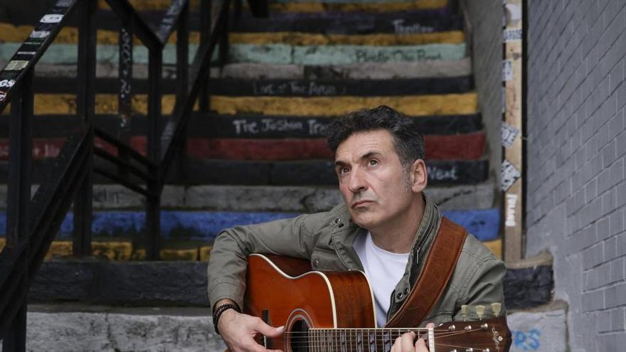 Todo listo en El Llano para revivir los temas más icónicos de Joaquín Sabina con José Taboada