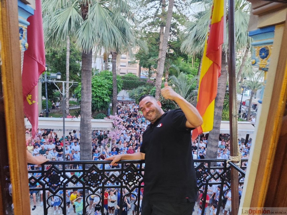 El Águilas celebra con su afición el ascenso a Primera RFEF