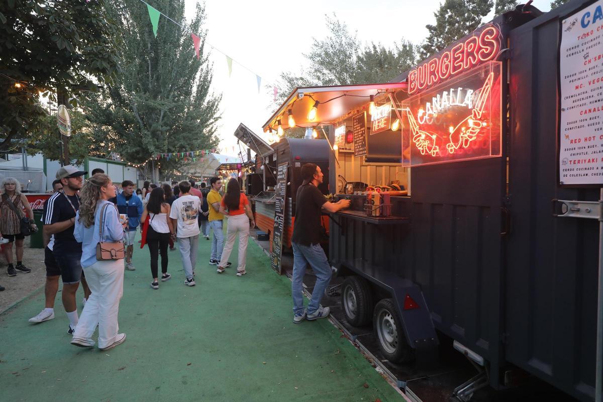 La oferta gastronómica de las Fiestas del Pilar 2024 cuenta con propuestas como las foodtrucks.