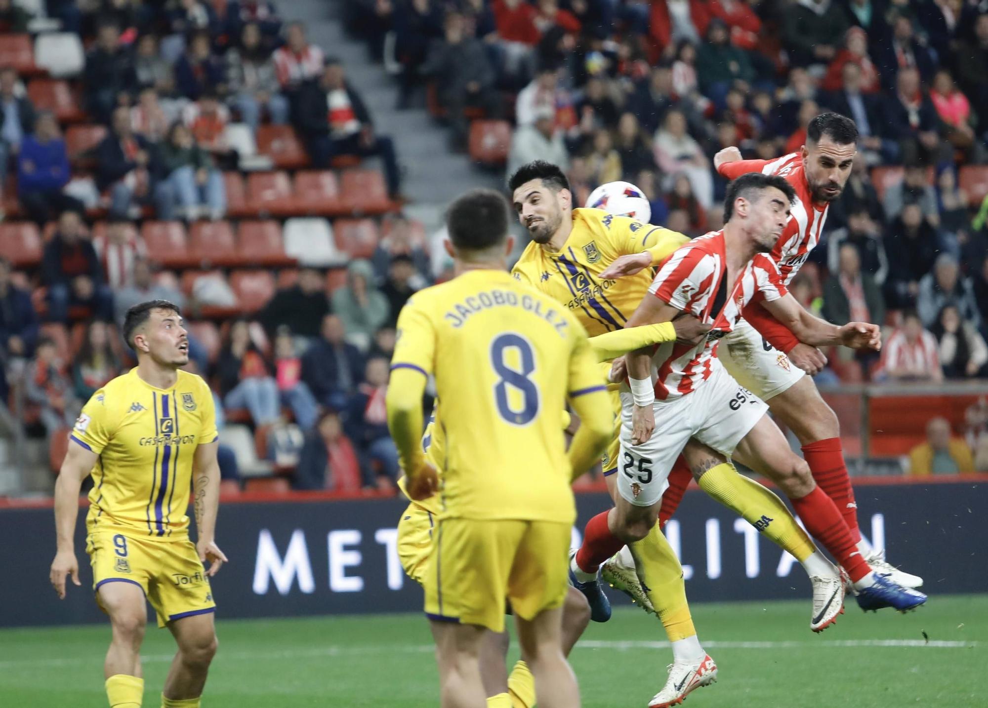 EN IMÁGENES: Todas las fotos del Sporting-Alcorcón disputado en El Molinón