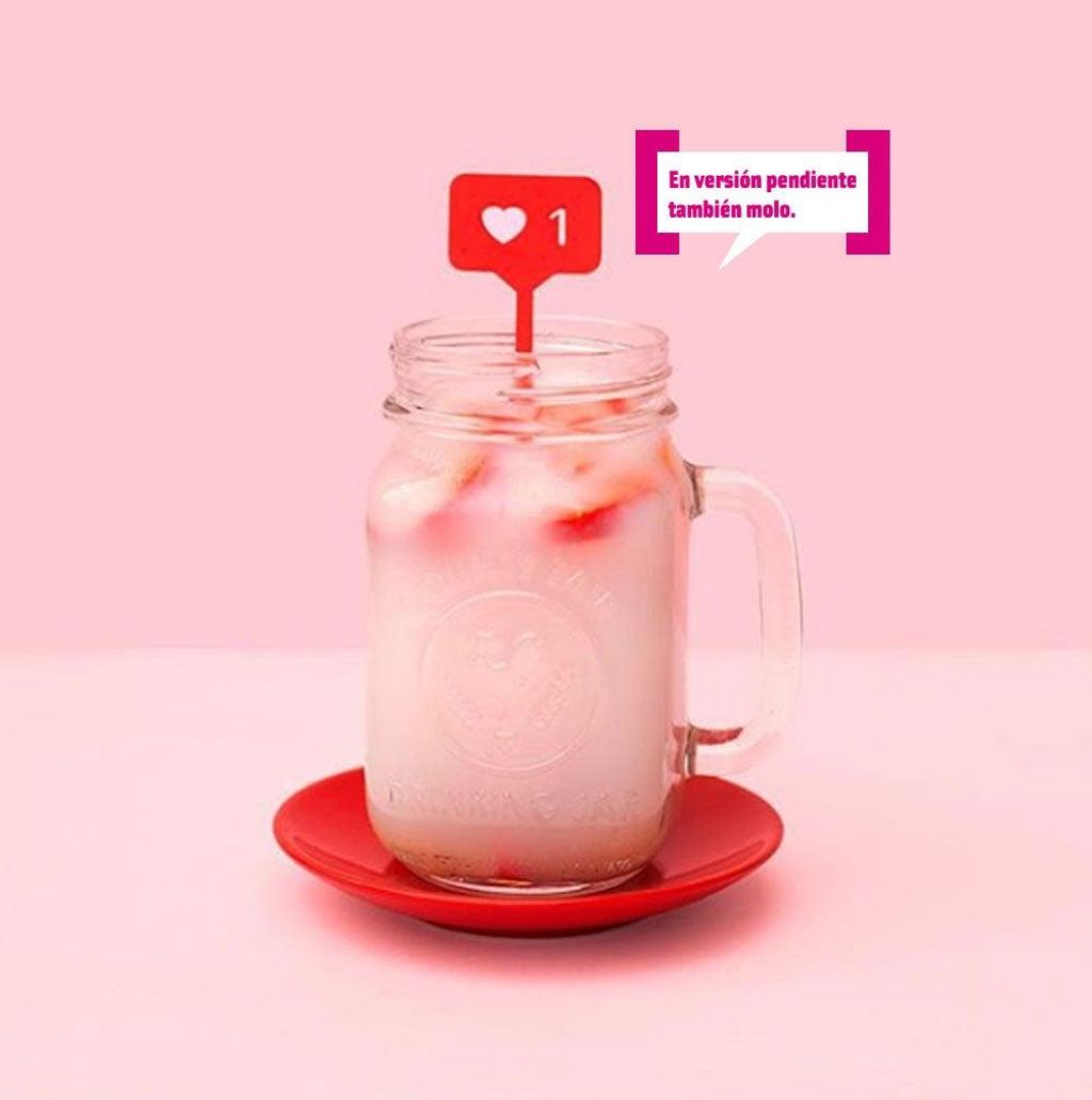 Batido con pajita de corazón