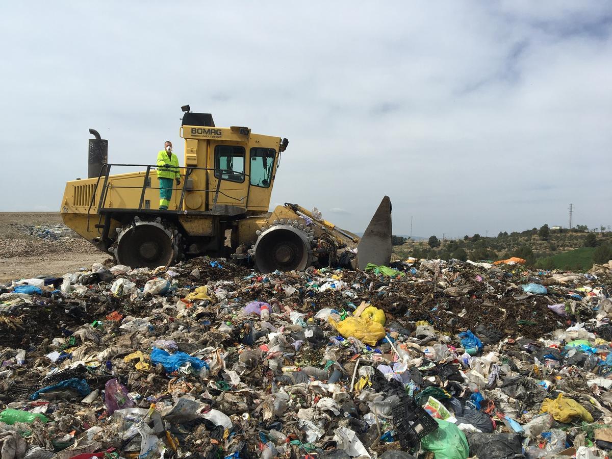 Imatge del dipòsit controlat de residus de Bufalvent
