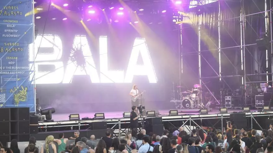 Energía y 'punk rock' con Bala en el escenario de Riazor del Festival Noroeste