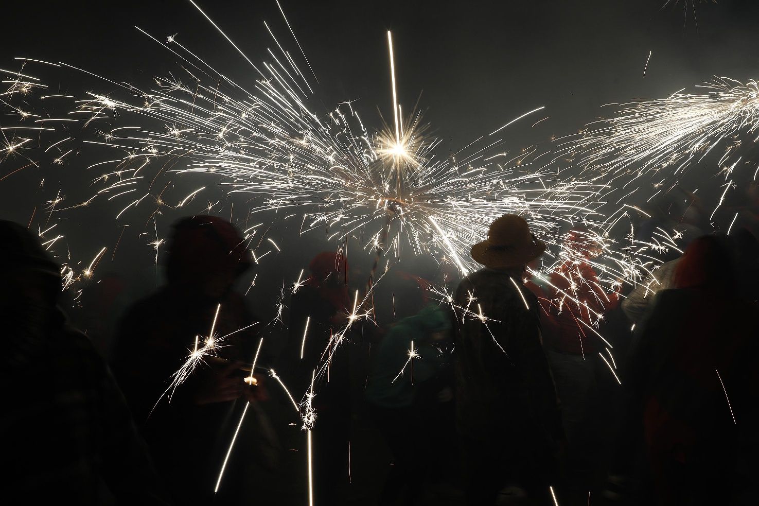 Els diables del correfoc tornen a desfilar pel Barri Vell de Girona