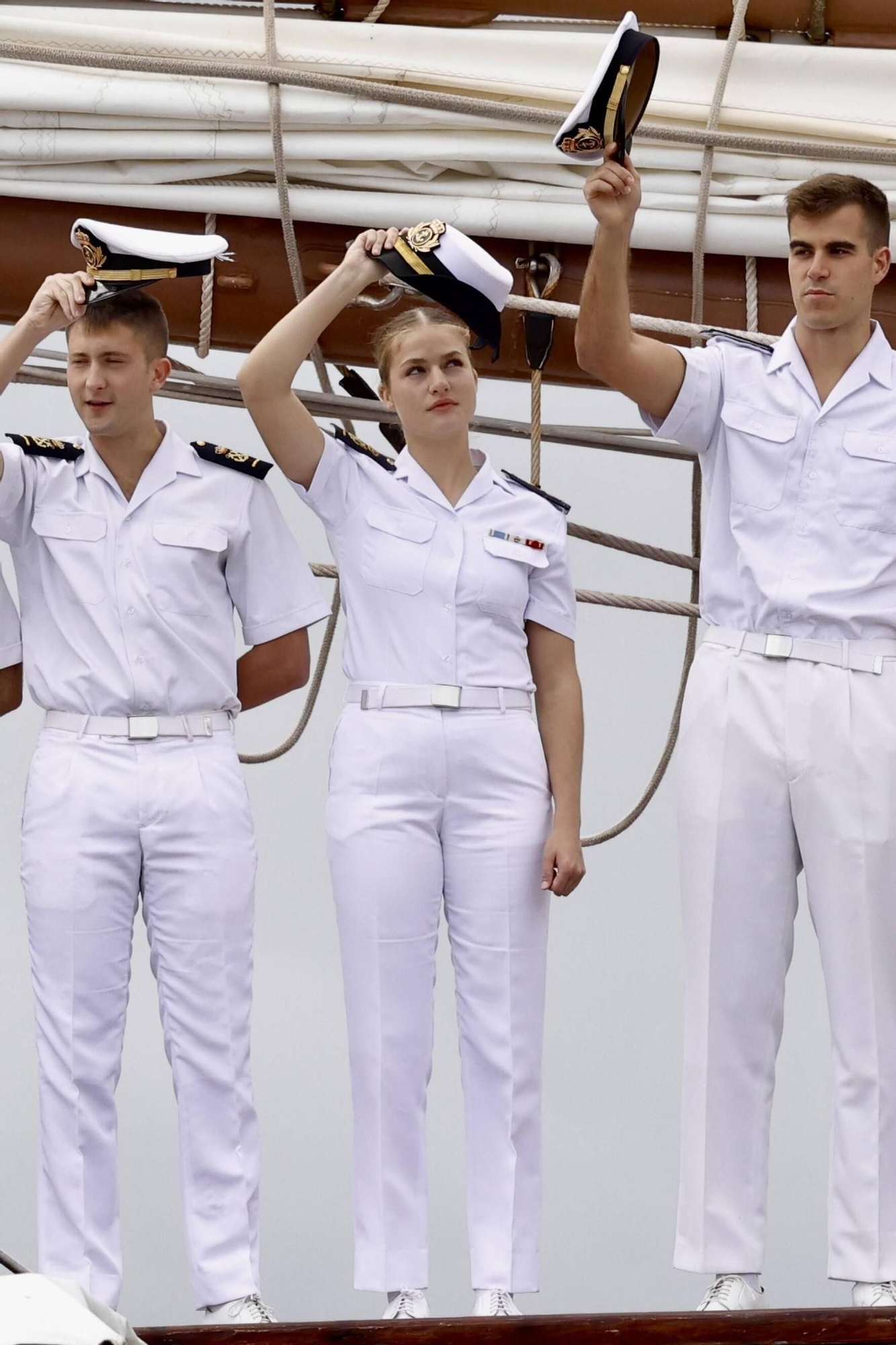 En IMÁGENES: Así fue la despedida de Leonor y "Elcano" del Musel