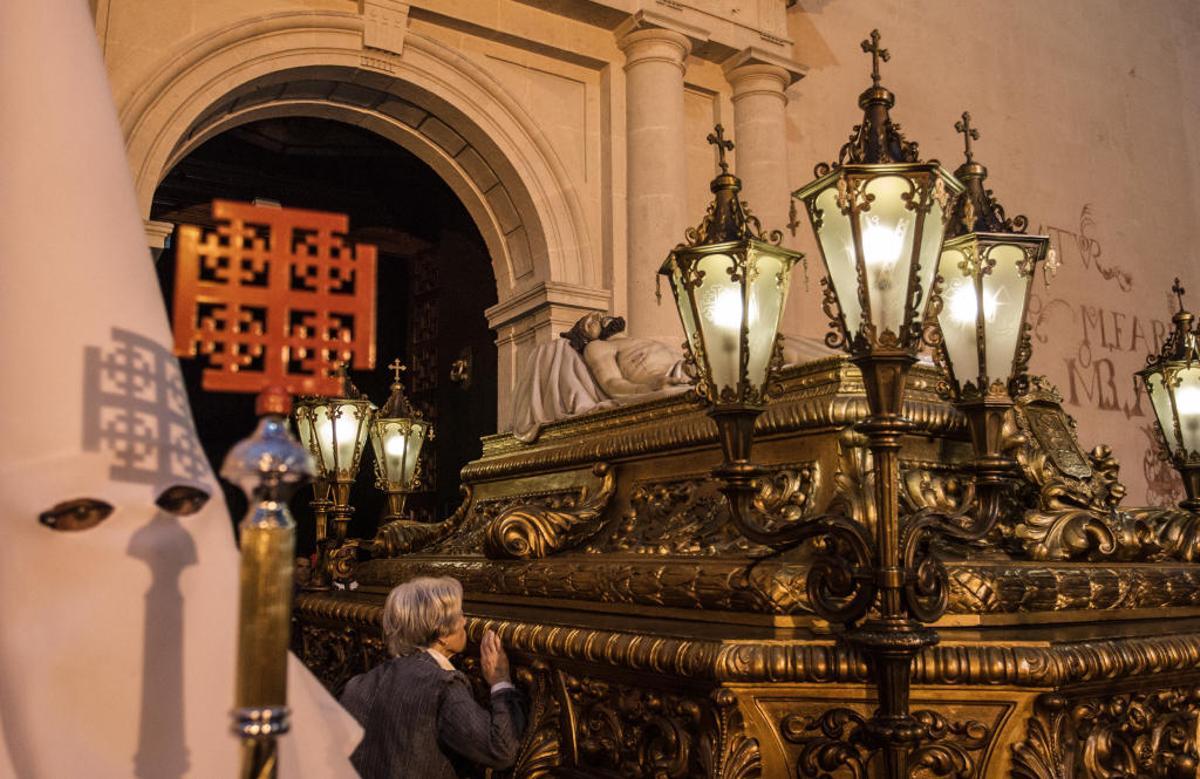 Todas las procesiones del Viernes Santo en Alicante