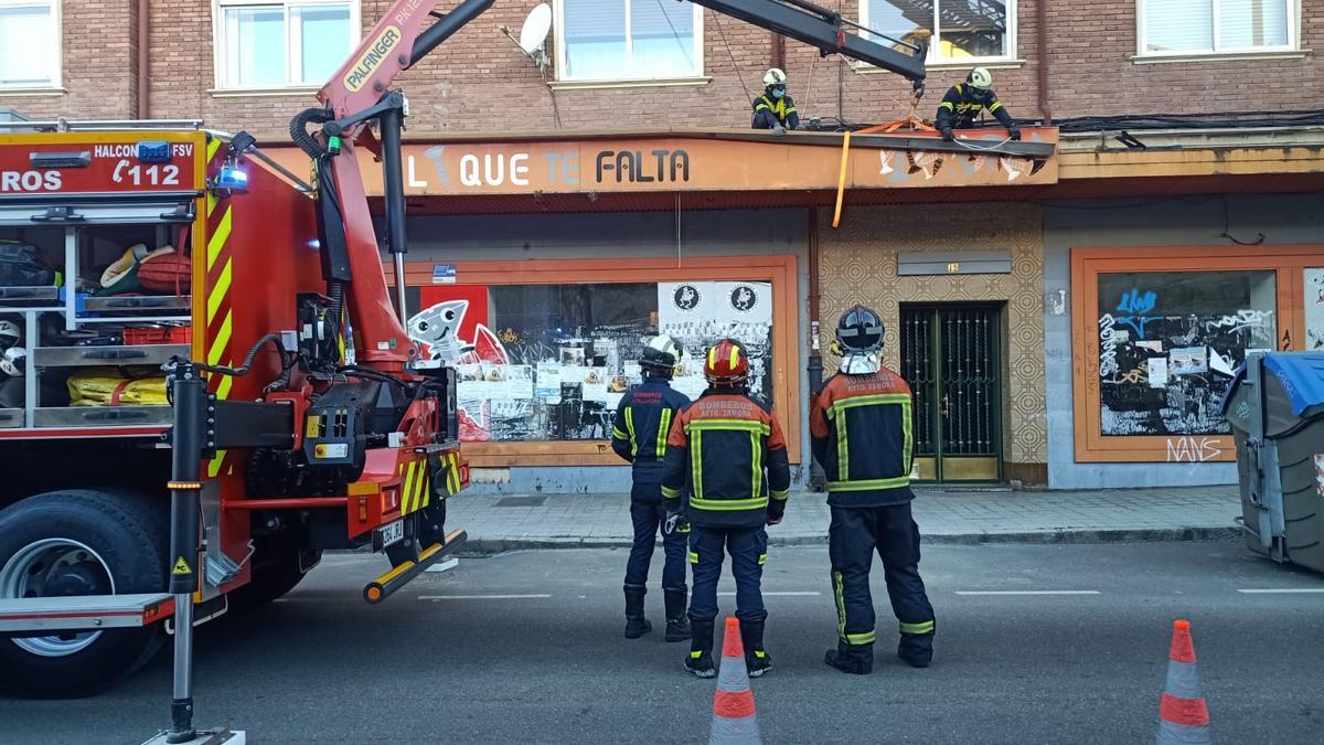 Bomberos intervienen en Ronda la Feria.