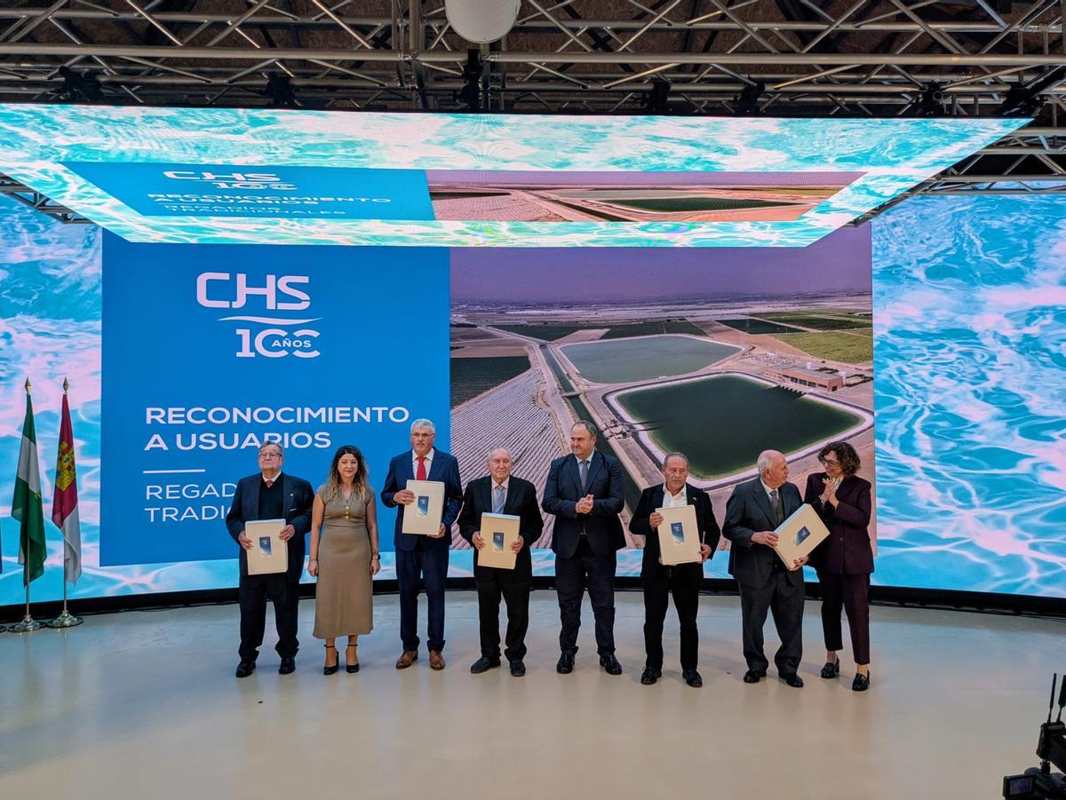 Uno de los actos de reconocimiento que se desarrollaron durante el acto inaugural del centenario de la CHS.