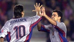 Litmanen y Xavi celebraron un gol en la época de Van Gaal