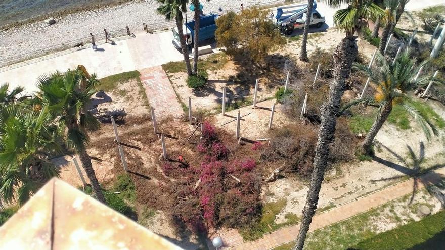 Adiós a las buganvillas que habían "colonizado" el parque del Tresmall de El Campello