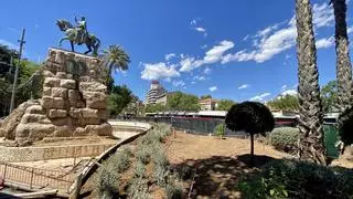 La plaza de España de Palma empieza a transformarse en un jardín con 6.700 plantas y flores