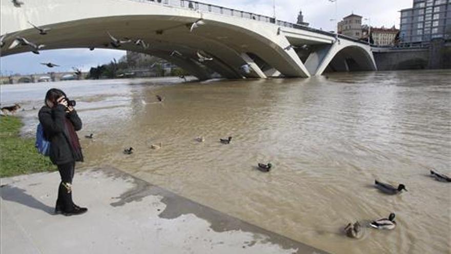 La CHE no descarta crecidas extraordinarias en algunos afluentes del Ebro