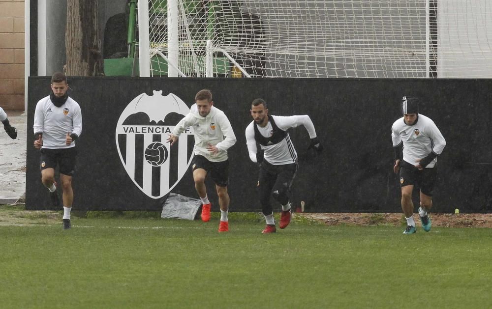 Las mejores imágenes del entrenamiento del Valencia de este domingo
