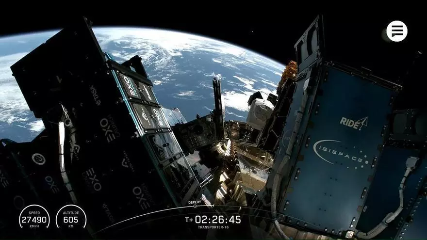 "De Madrid al cielo": el satélite 25 de la empresa madrileña Fossa sale del Falcon 9, de Space X, y ya está en órbita