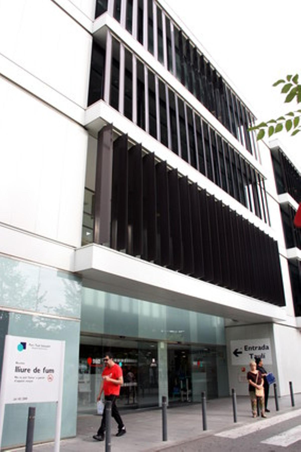 Façana de l’Hospital Taulí de Sabadell Façana de l’Hospital Taulí de Sabadell