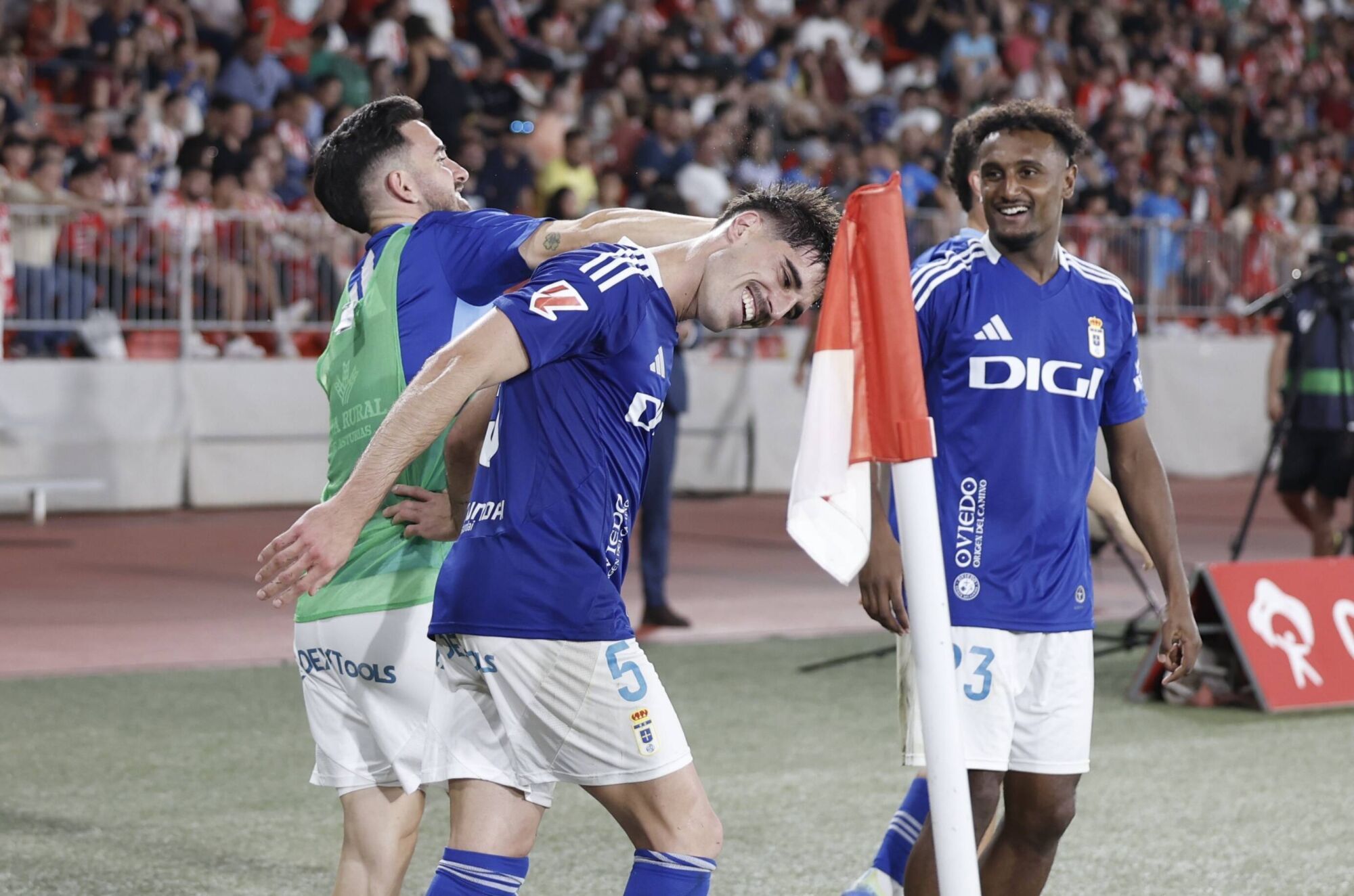 Así fue el primer partido del play-off entre el Almería y el Real Oviedo
