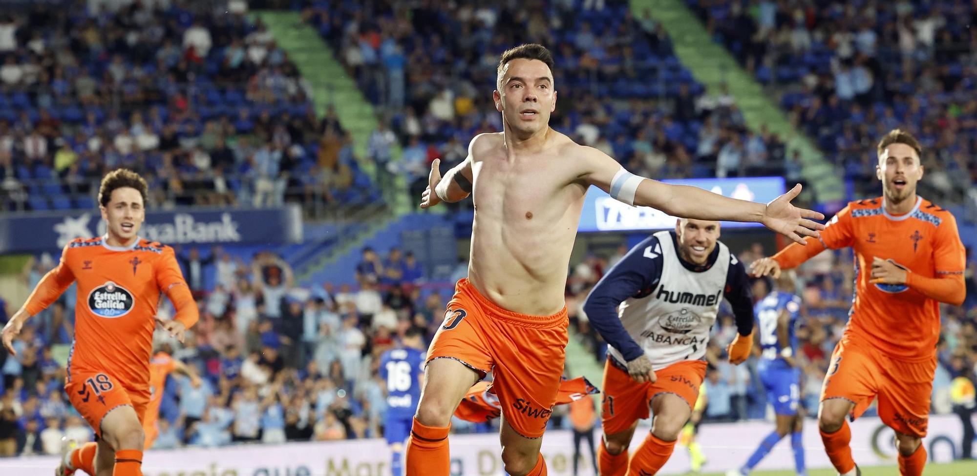 Aspas celebra el último gol de la temporada, en el Coliseum ante el Getafe, y que supuso la victoria y entrada en competición europea