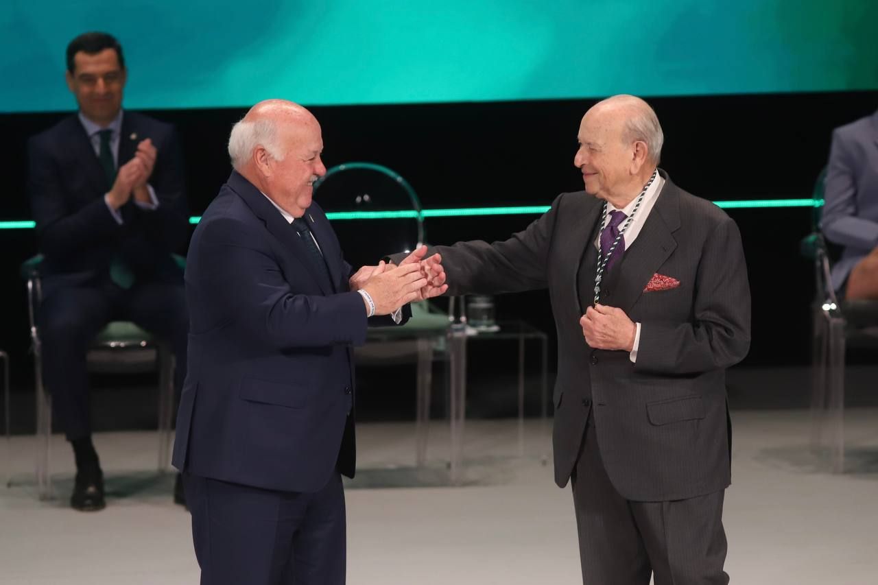 La entrega de los títulos de Hijos Predilectos y Medallas de Andalucía