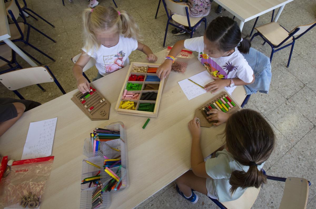Matemáticas con regletas de madera, sin memorizar la tabla de multiplicar