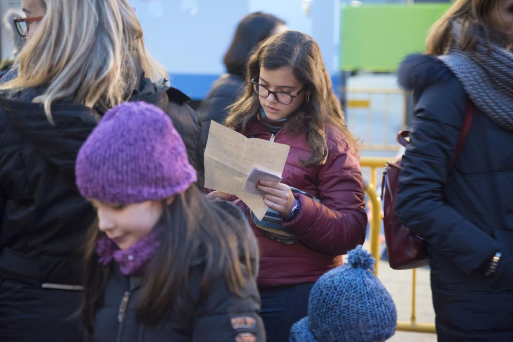 Últim dia del príncep Assuan a la plaça Major de Manresa