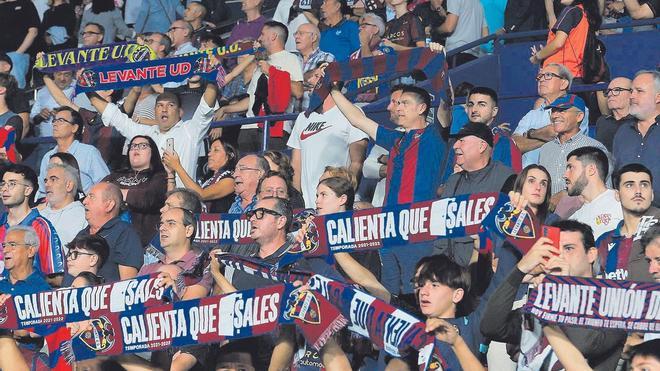 Arranca la campaña de abonos del Levante UD 26/27: subida ligera de precios, descuentos ajustados y beneficios para los más fieles