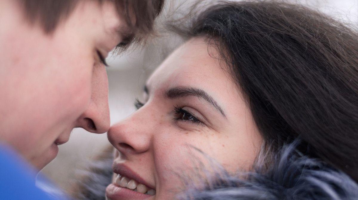 Un estudio masivo pone cifra al enamoramiento apasionado.