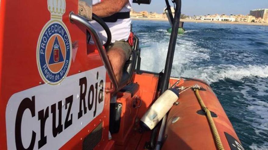 Localizan una patera con 14 personas a bordo en Cartagena