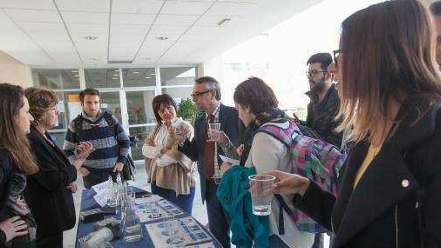 La cata se realizó en el curso «¿Cómo se gestiona una ciudad?» de la Universidad de Alicante.