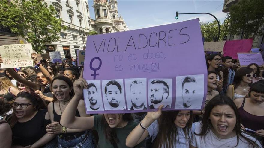 &#039;La Manada&#039; vive su primer fin de semana de libertad antes de ir al juzgado