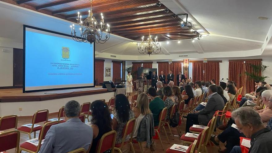 Especialistas de Quirónsalud Tenerife participan en el XIX Congreso Regional de la COTCAN en La Gomera