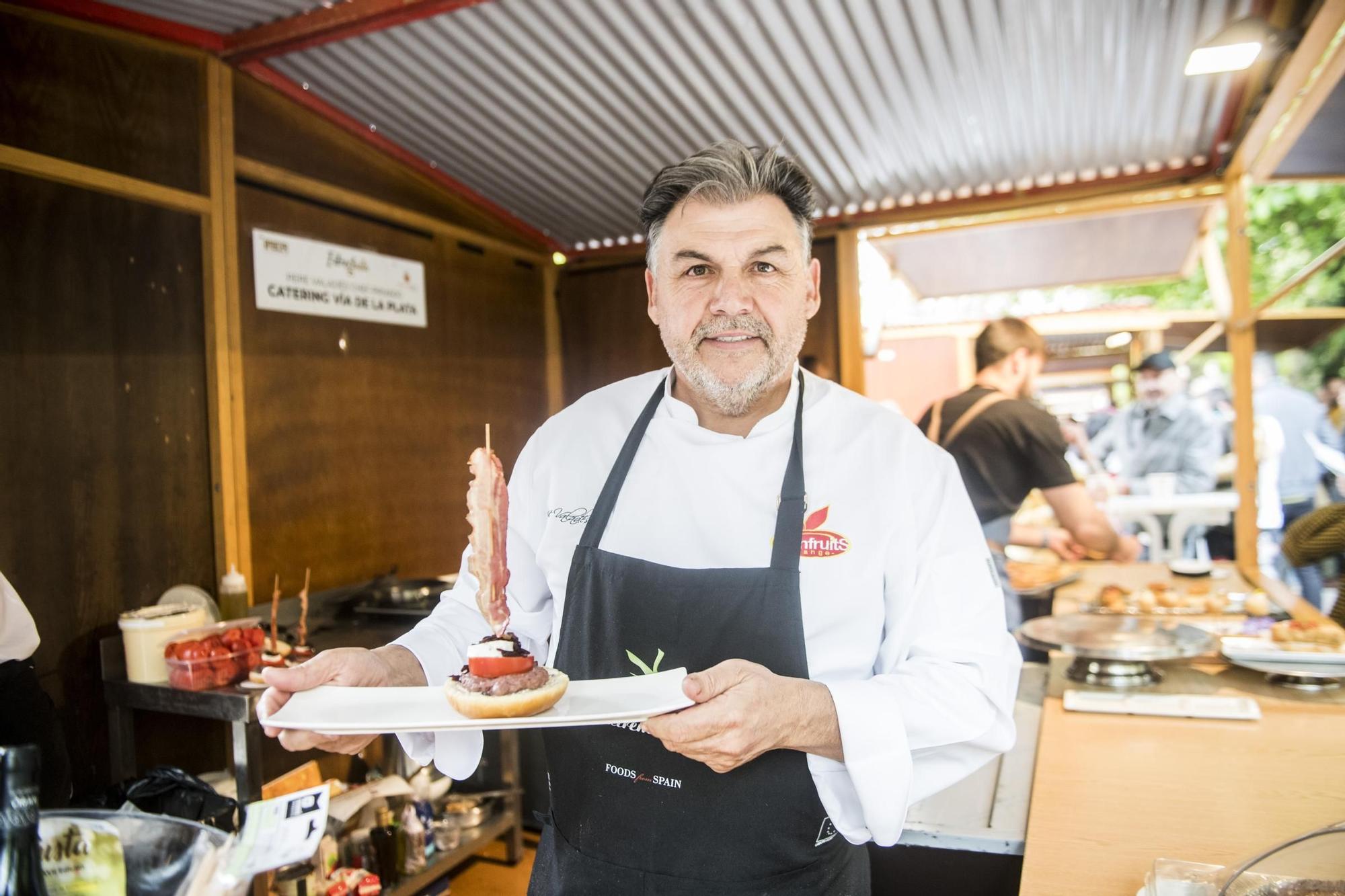 La tapa de Pepe Valadés ha sido ganadora del jurado profesional: hamburguesa con ternera, queso, jamón y tomate de Extremadura.