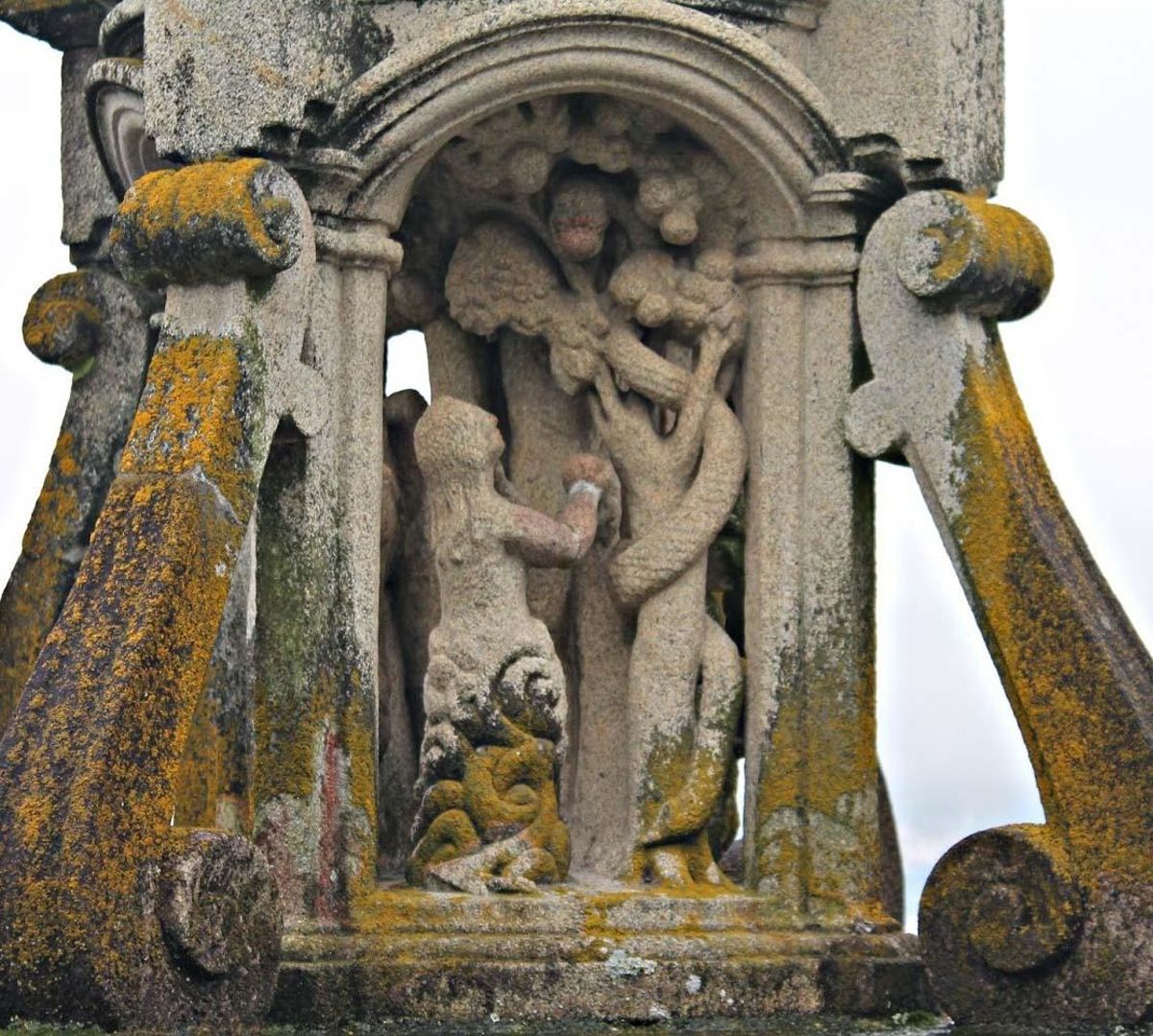 Detalle del Cruceiro de Hío, en Cangas