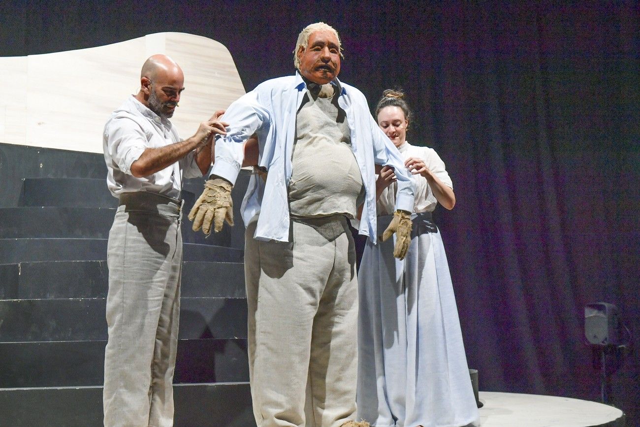 ‘Mararía la de Femés’ muestra su espíritu rebelde y combativo en el Teatro Pérez Galdós