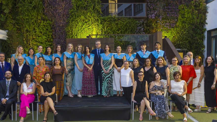 Treinta nuevos juristas se gradúan en los másteres de Abogacía, Procura y Derecho Internacional de los Negocios en Elche