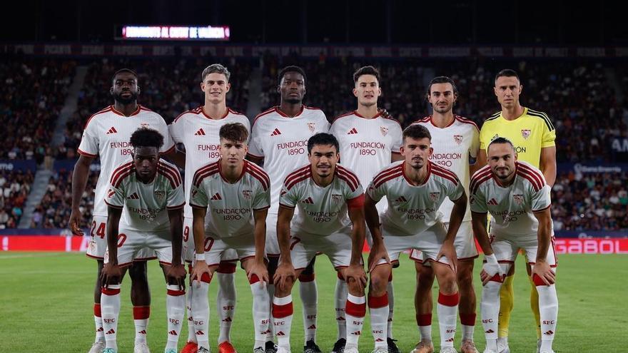 Las notas de los jugadores del Sevilla ante el Levante: Robbie Ure se estrena como goleador