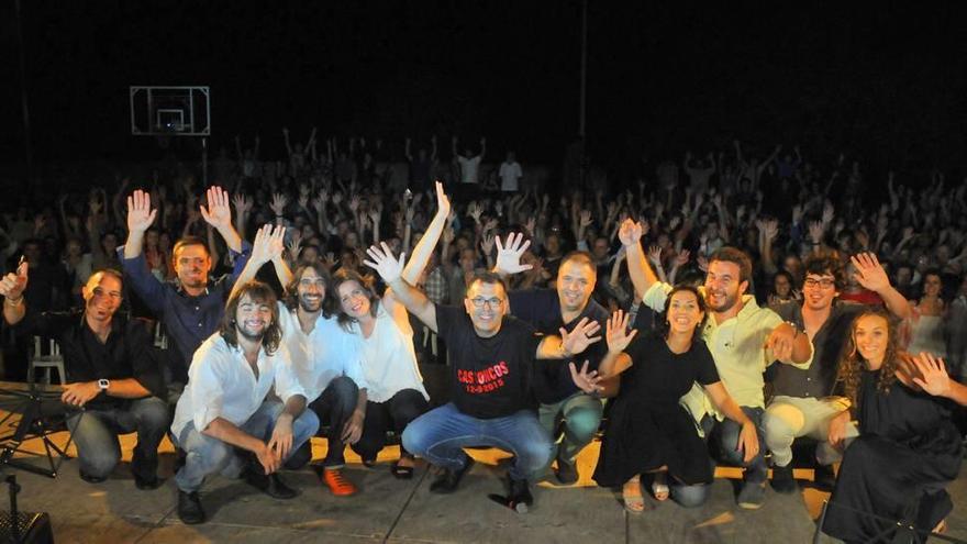 Monserrat y sus amigos lo dieron todo sobre el escenario.