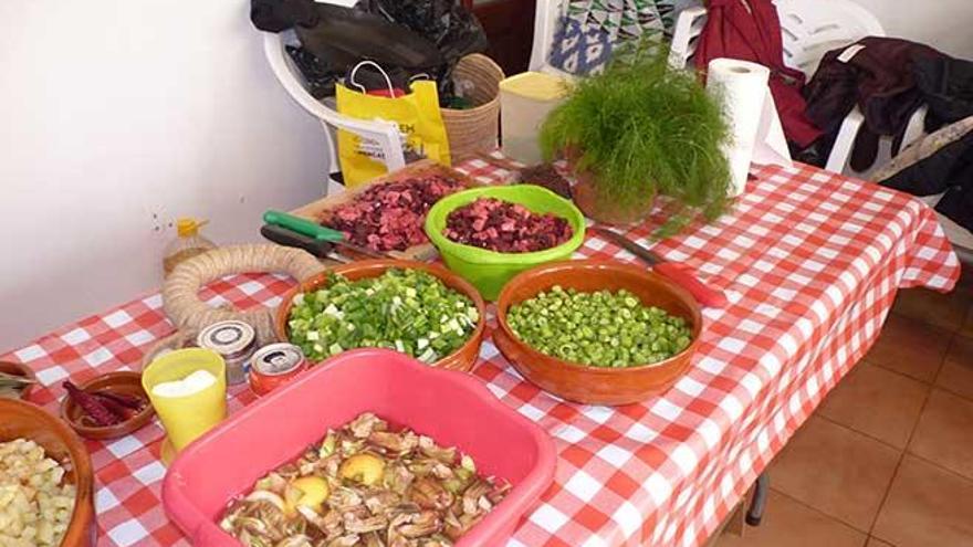 Ses Nines cocinan el mejor frito pascual