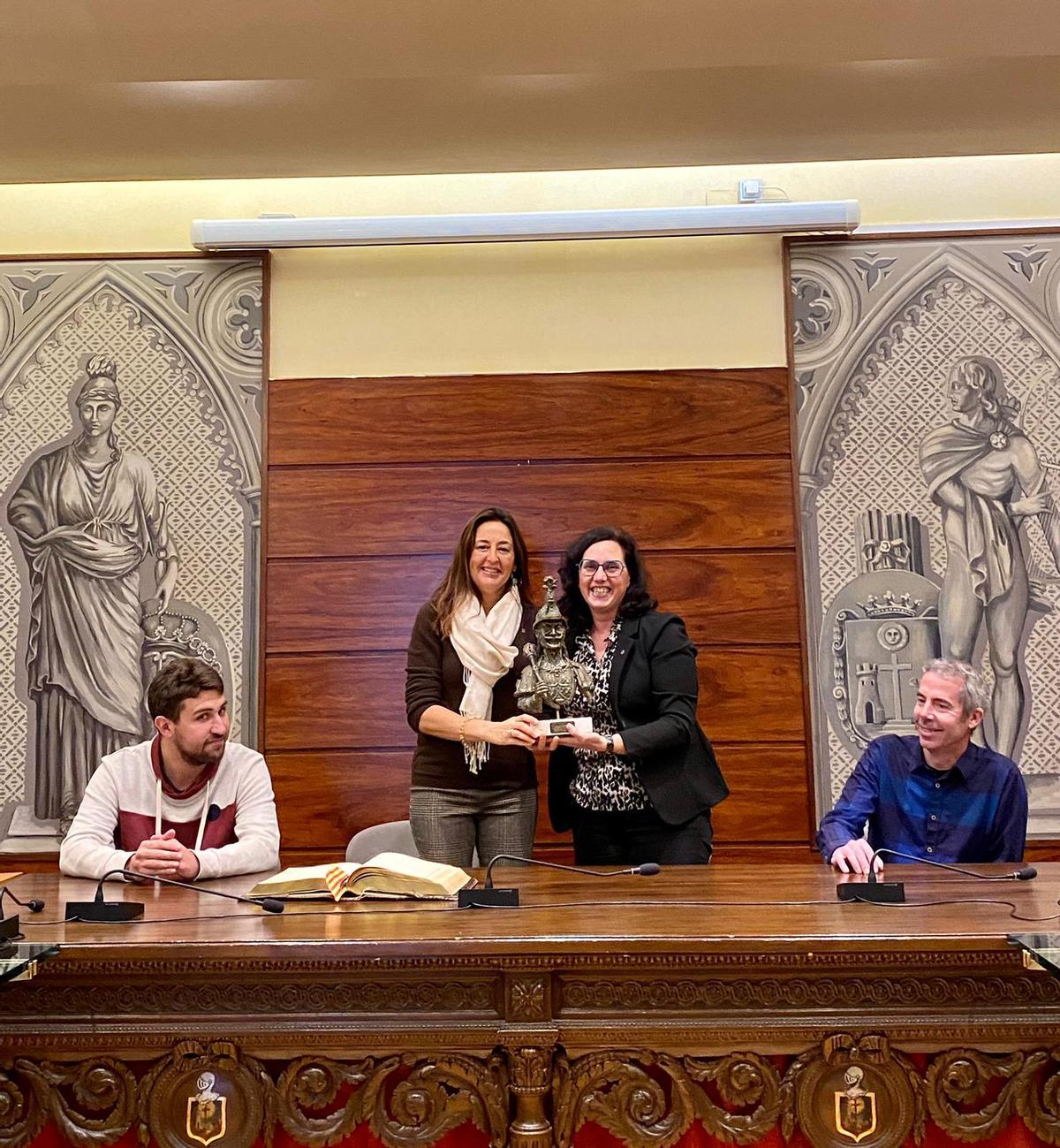 La consellera rebuda per l'alcaldessa