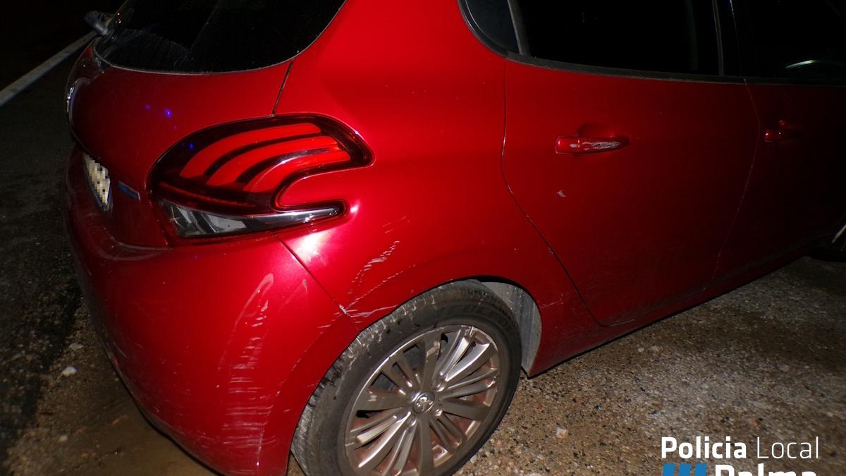 Coche implicado en el siniestro al chocar dos vehículos en Palma.