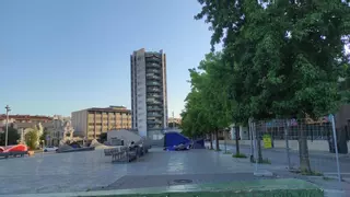 Un grup d’immigrants arribats en pastera ha acampat al Parc Central