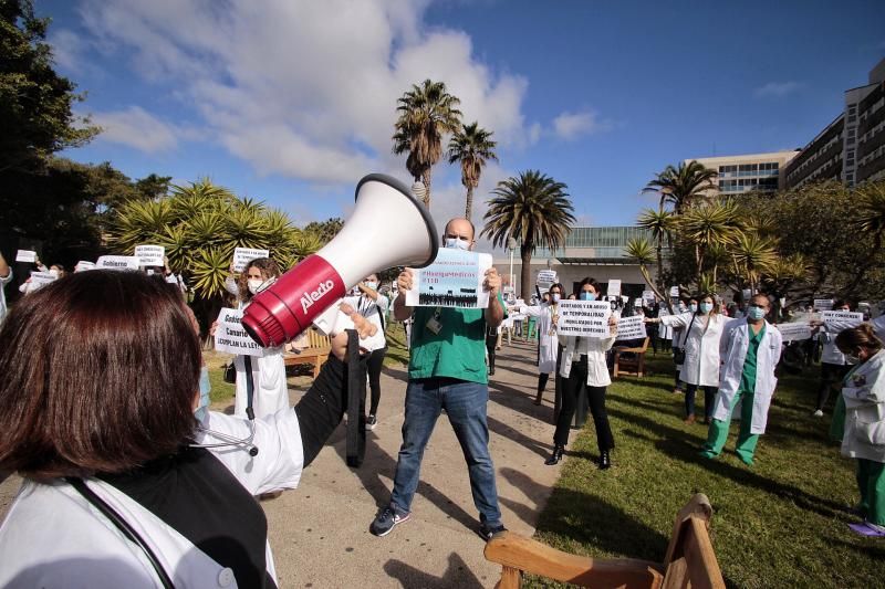 Más de la mitad de los médicos canarios secundan la huelga