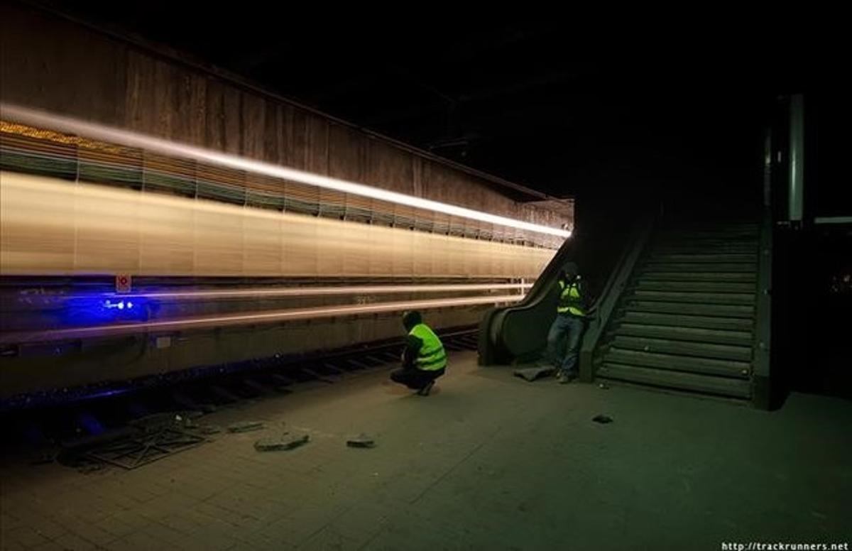 Aspecto de la estación fantasma de Bifurcació-Vilanova, foco del incendio.