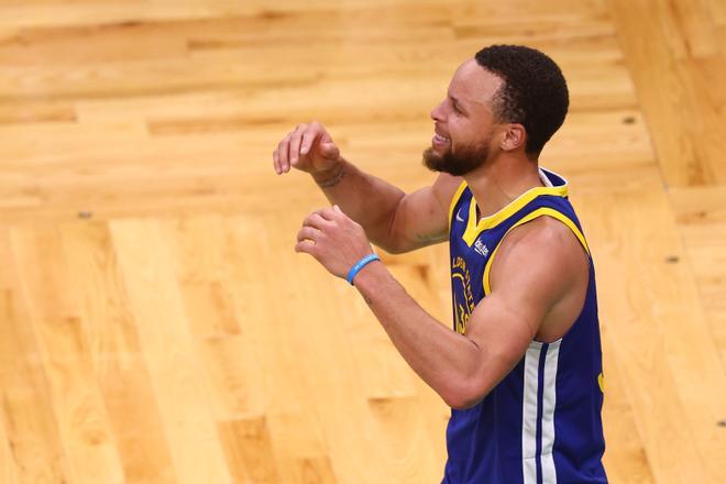 ¡Así celebraron los Warrios el título de la NBA!