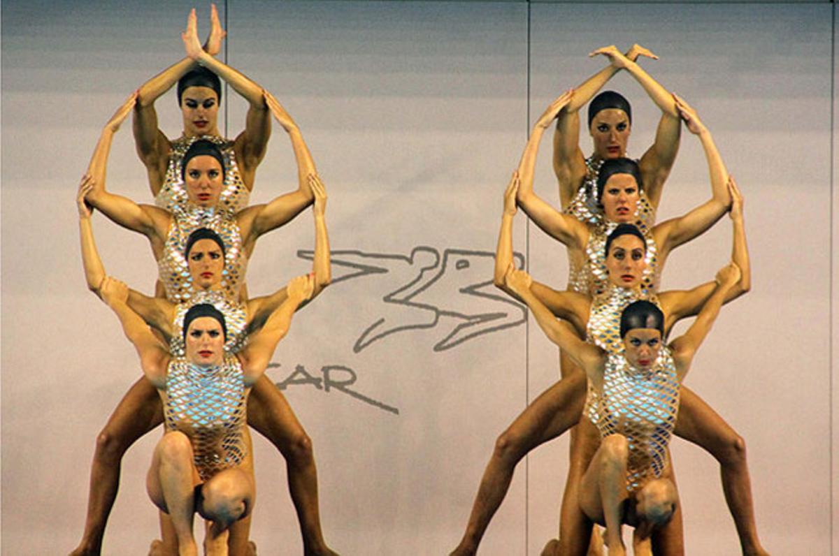 La firma Dolores Cortés presenta els banyadors que portarà l’equip espanyol de natació sincronitzada als Jocs, al Centre d’Alt Rendiment (CAR) de Barcelona.