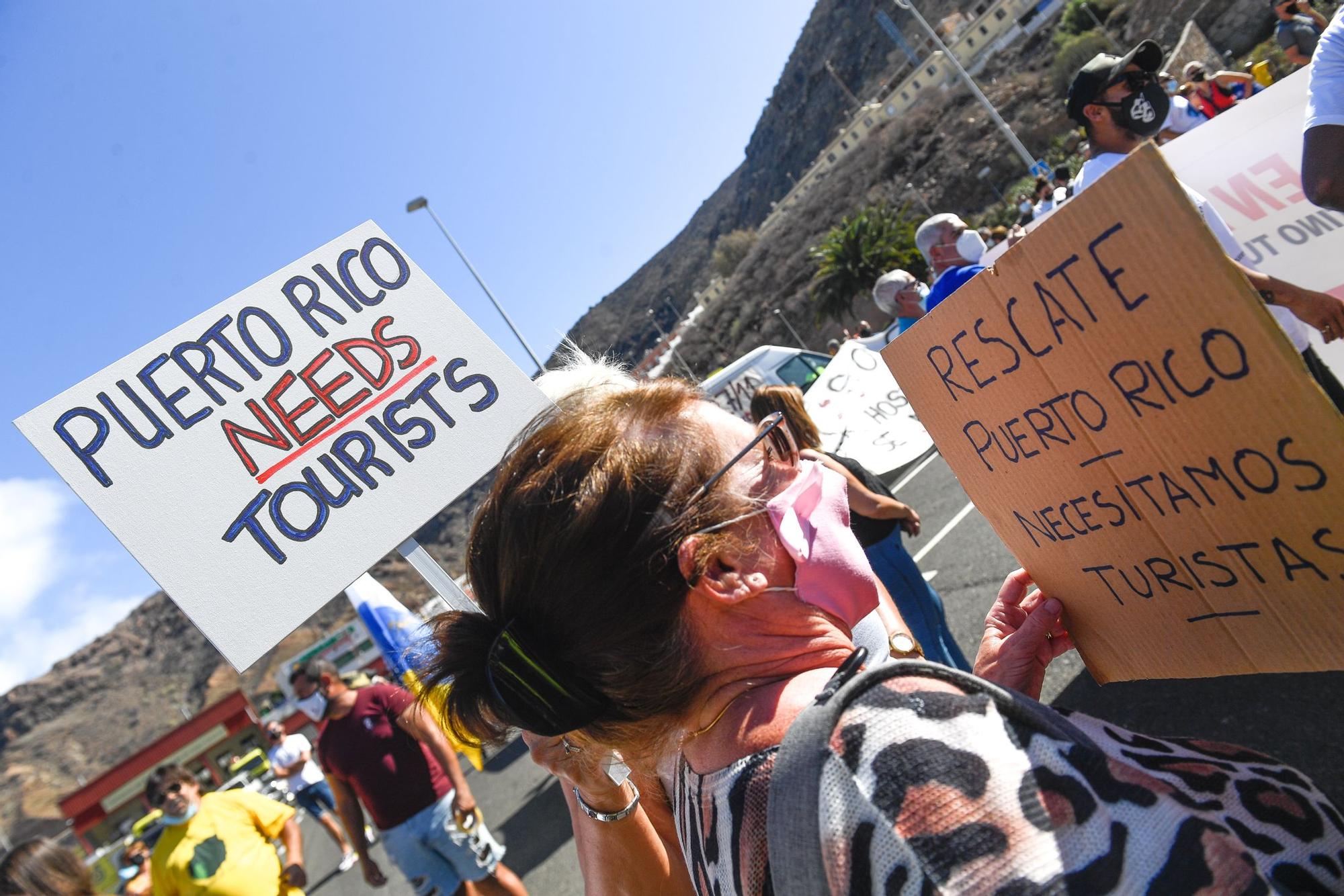 Marcha pro-turismo en Mogán