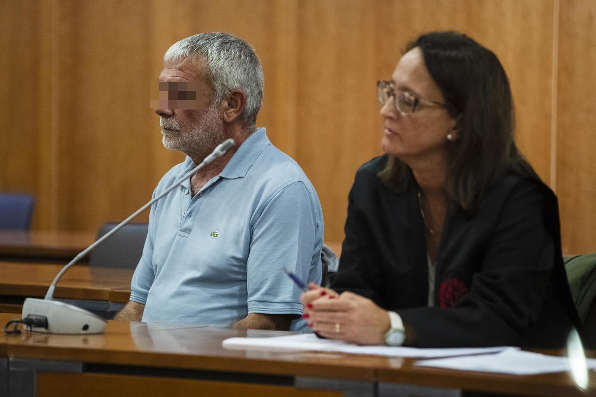 Un condenado por la muerte de su mujer, a juicio por matar a dos hombres que entraron en su finca