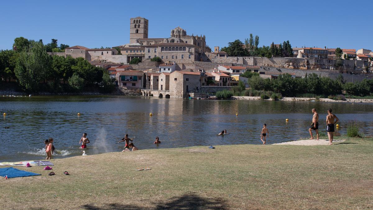 La ola de calor arrecia en Zamora