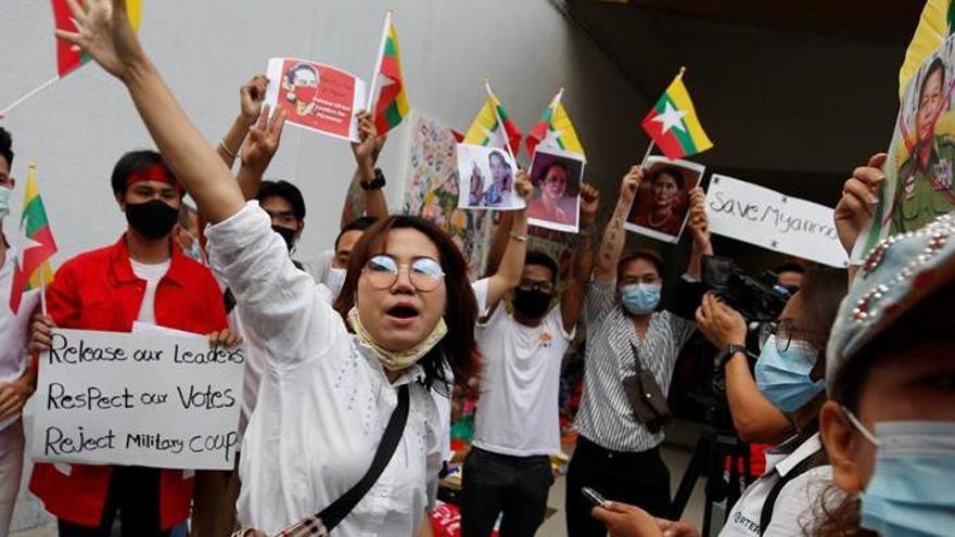 Las protestas contra la junta militar han sido constantes en Birmania.